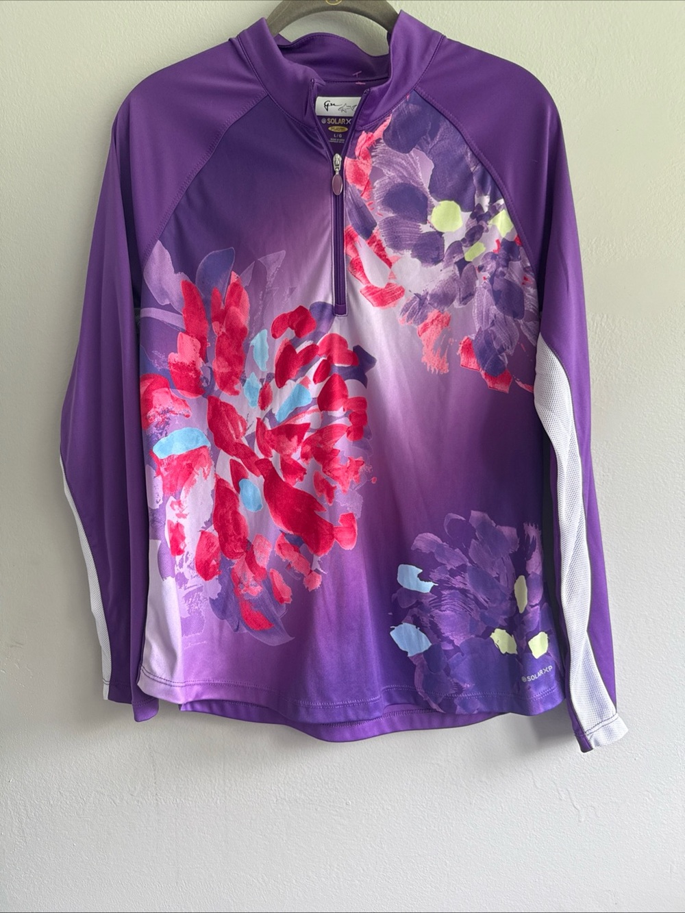 Greg Norman Solar XP Purple Floral Quarter-Zip Performance Golf Top large - Picture 3 of 10